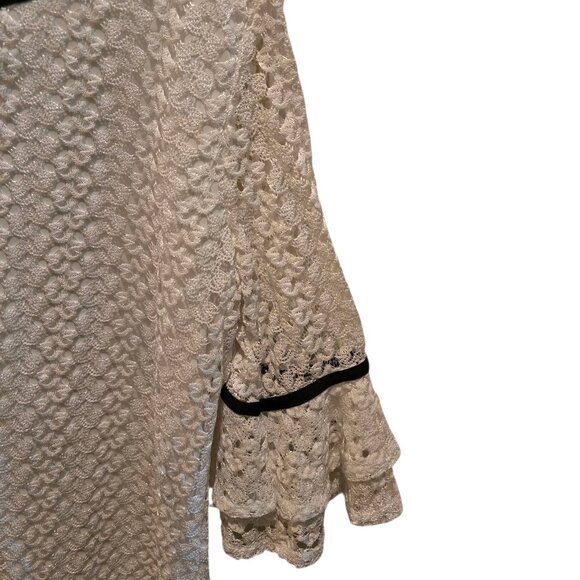Onyx Apparel Blouse Shirt Top Crochet Cream and Black Bell Sleeve Size L - Picture 3 of 10